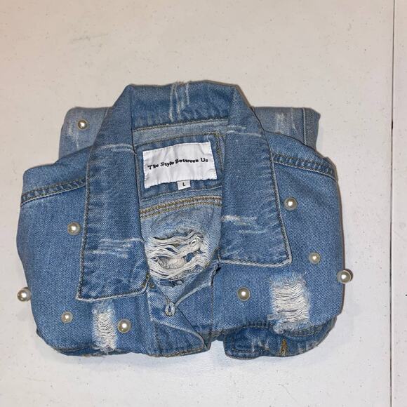 The Style Between Us distressed denim jacket L - Picture 13 of 14